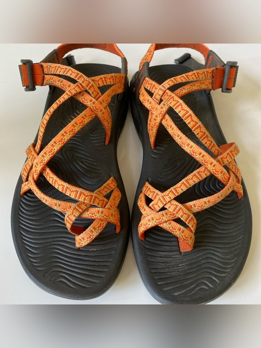 Chaco Orange Strappy Sport water hiking outdoors Womens Sz 8 Sandals vibram sole